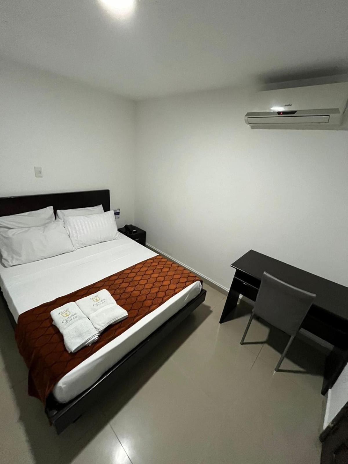 Hotel Castellon Plaza Pereira Exterior photo